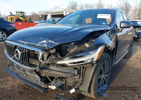 2020 Volvo Xc60 T5 Inscription z USA, uszkodzony, nr VIN YV4102RL4L1468435